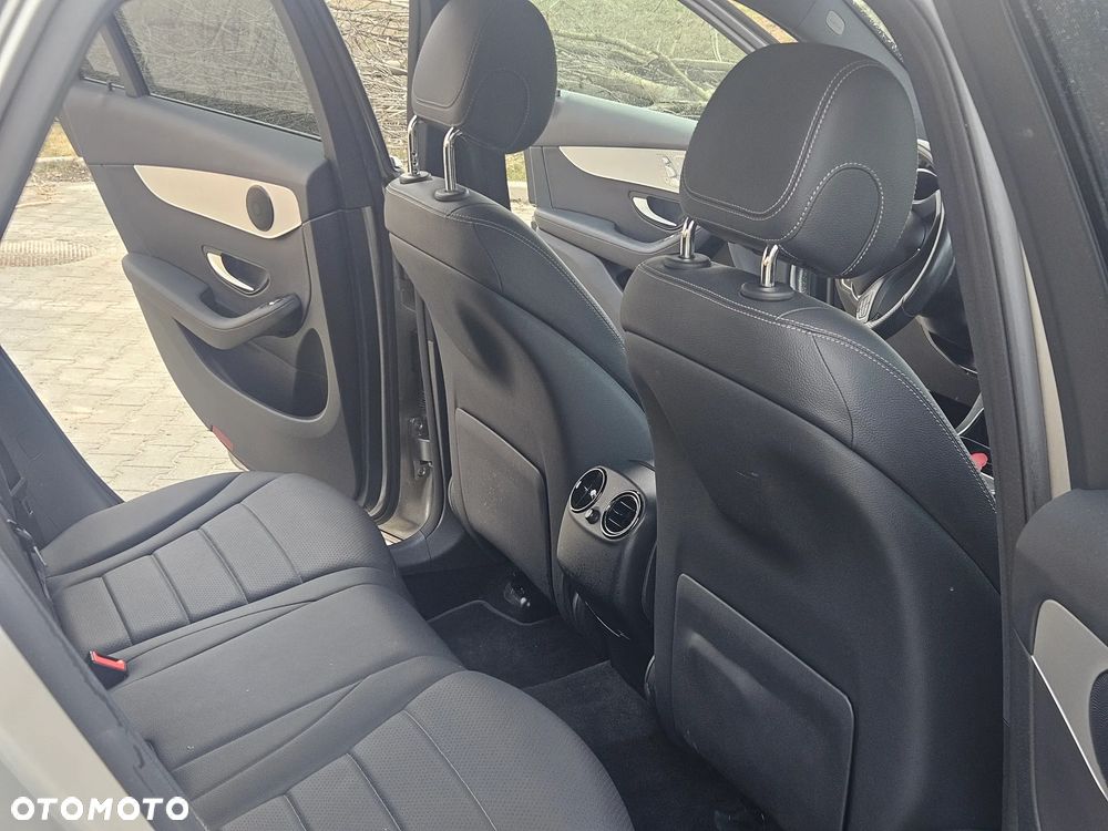 Mercedes-Benz GLC 300 4Matic 9G-TRONIC - 17