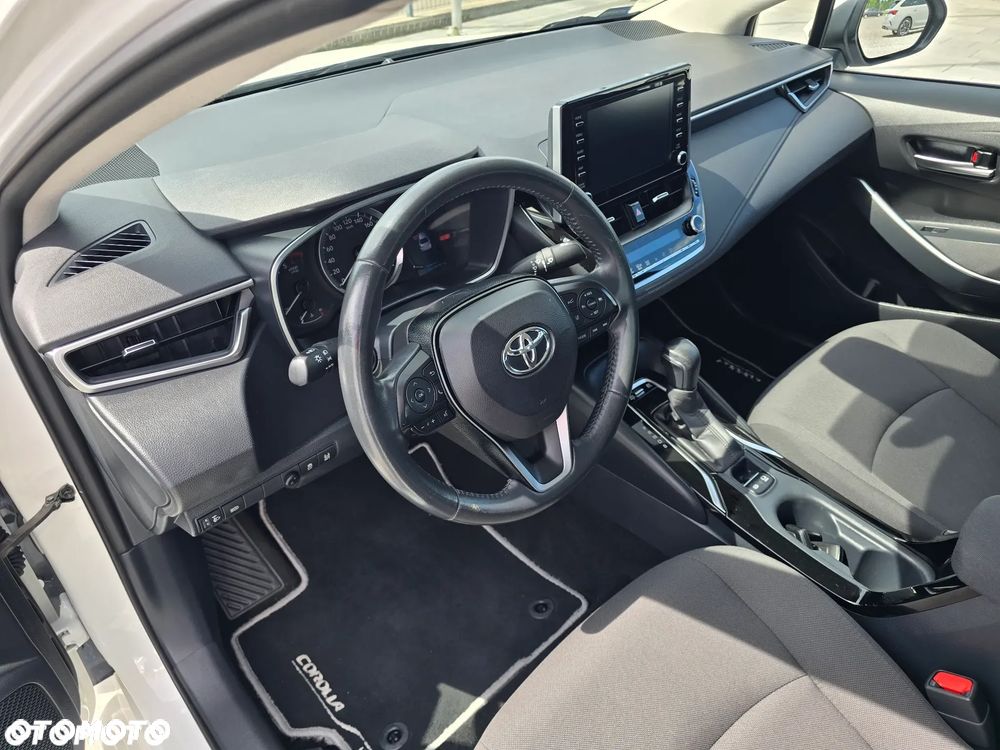 Toyota Corolla - 24