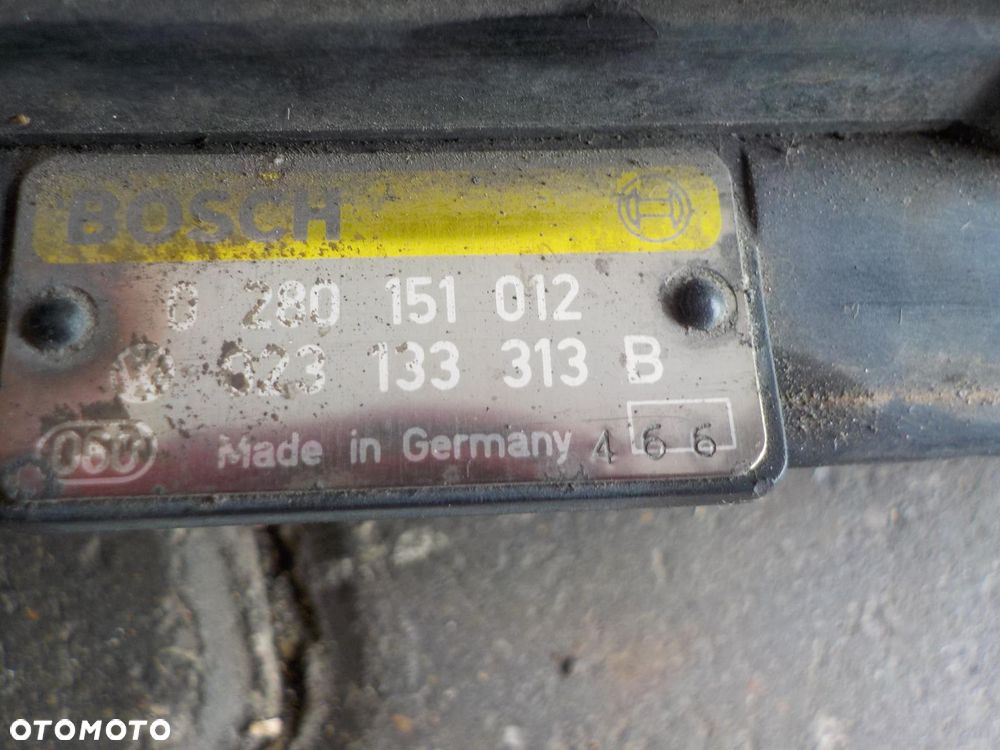 VW T4 2.5E BENZYNA LISTWA WTRYSKOWA WTRYSKI WTRYSKIWACZE - 3