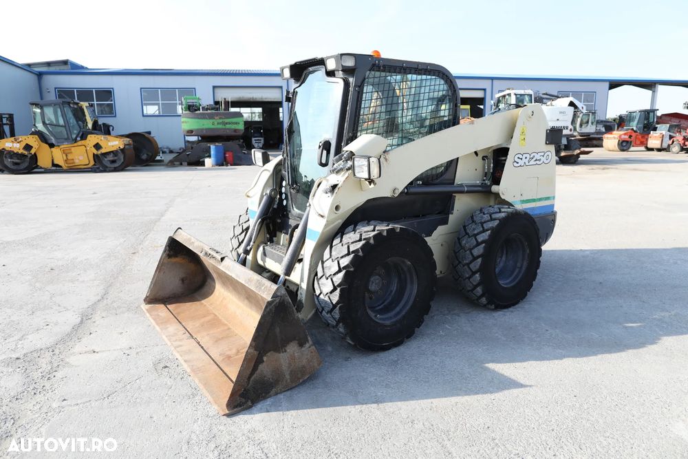 Case SR 250 Loader - 1