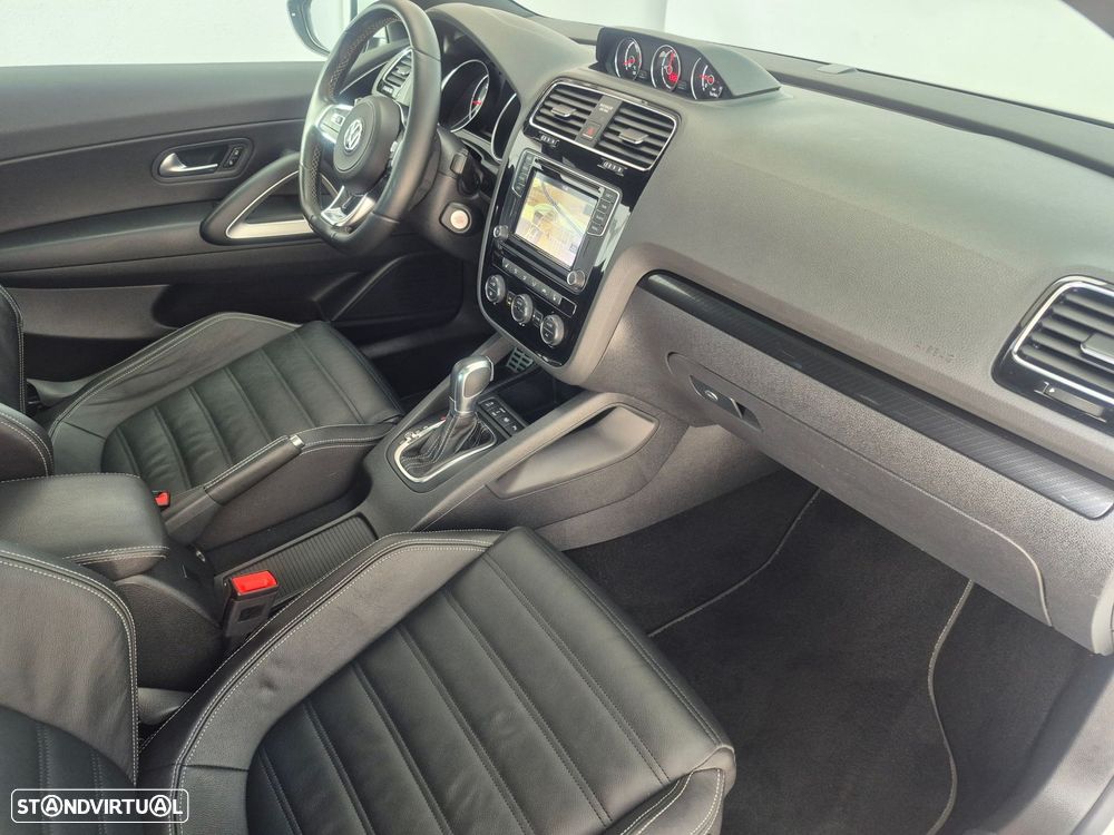 VW Scirocco 2.0 TDI Sport DSG - 27