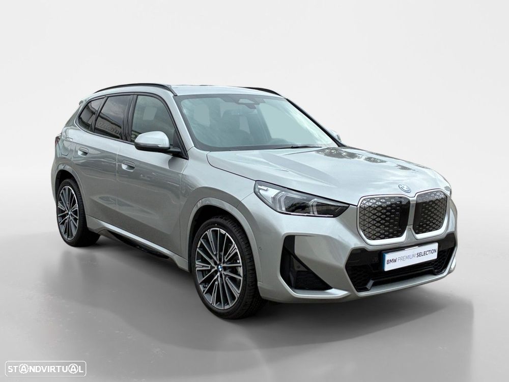BMW iX1 eDrive20 - 1