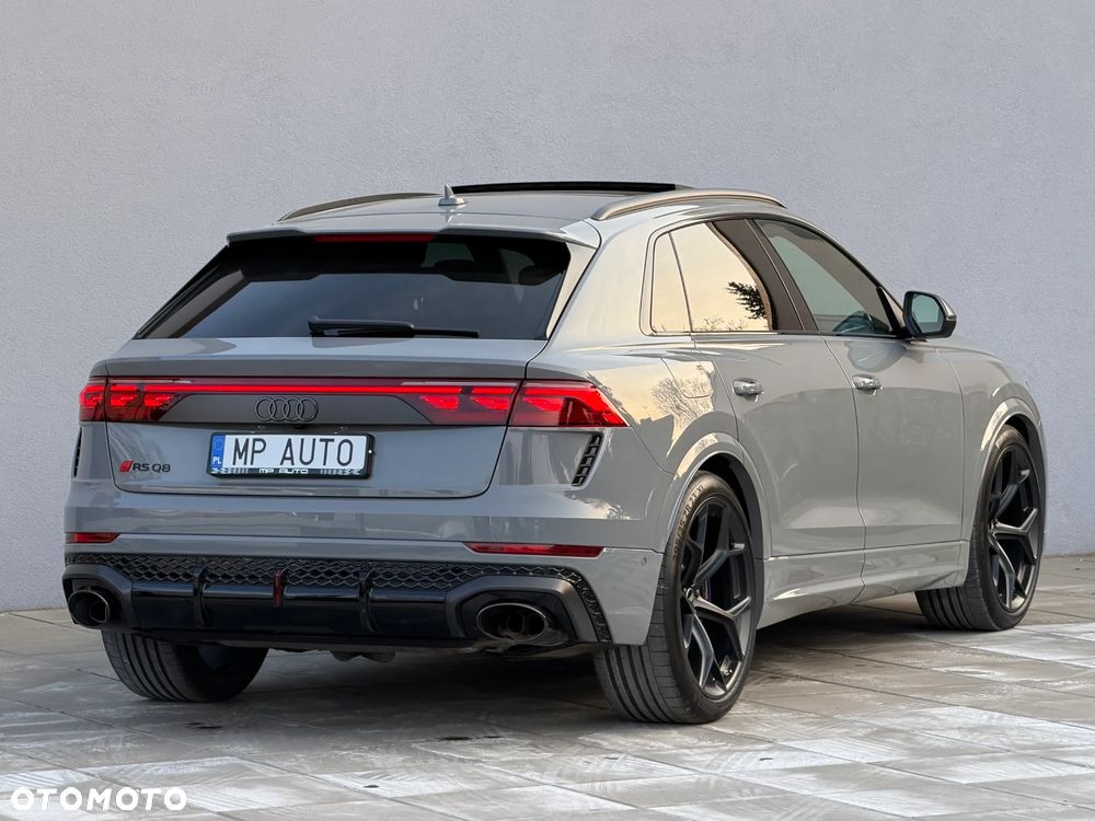 Audi RS Q8 - 7