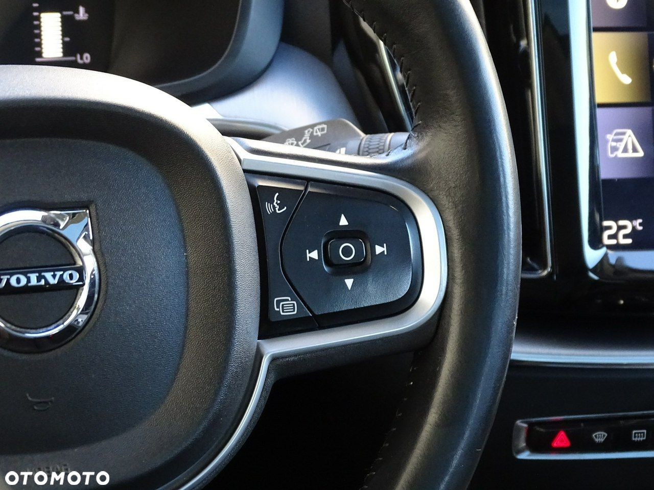 Volvo XC 60 D4 AWD Momentum - 24