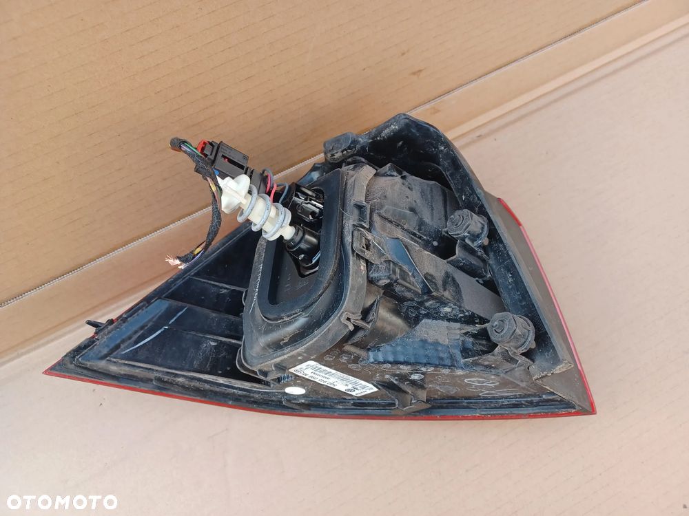 LAMPA TYLNA PRAWA VW GOLF VII HB 5G0945096M - 2