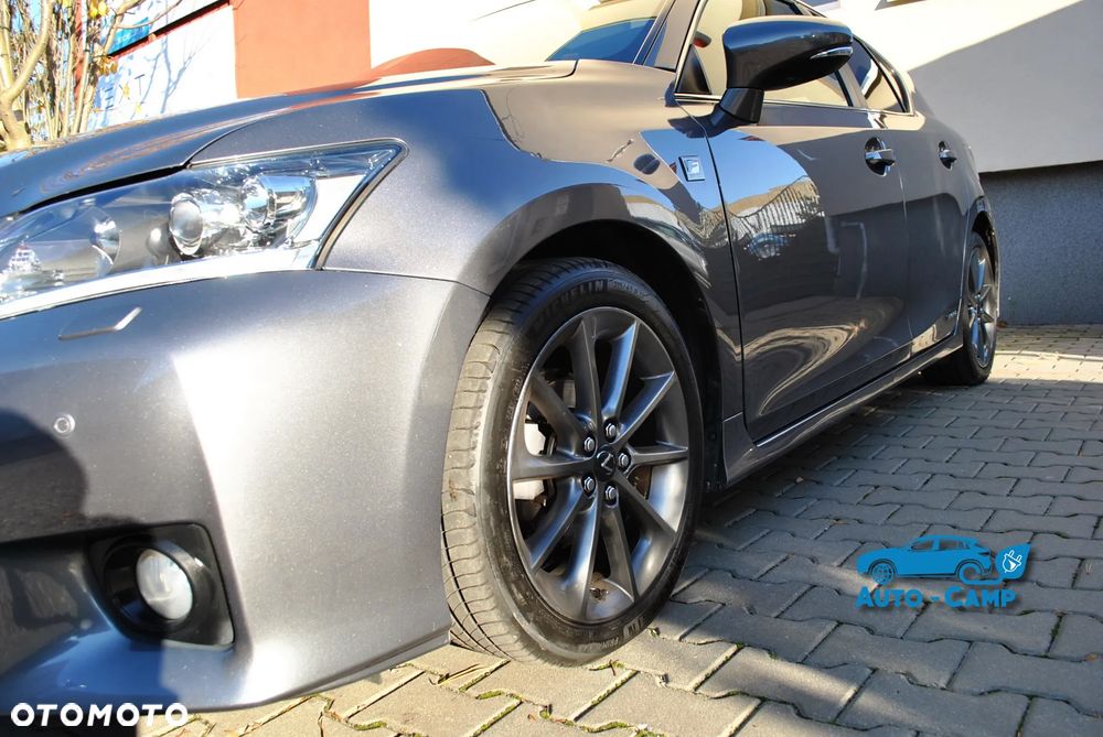 Lexus CT 200h F Sport - 36