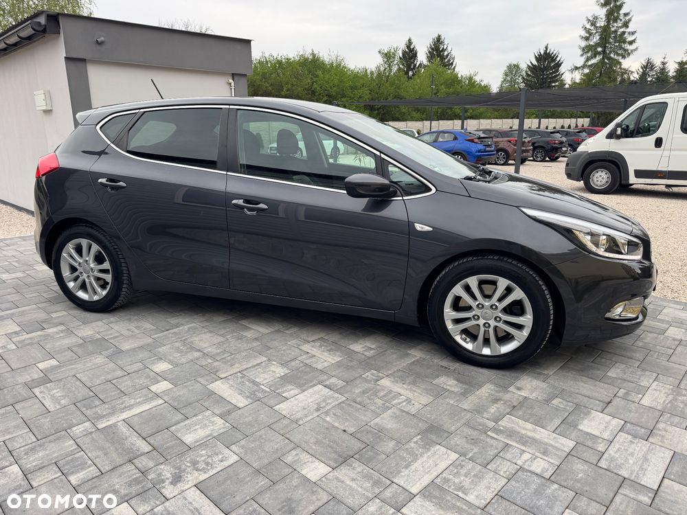 Kia Ceed 1.6 GDI ISG Dream-Team Edition - 5