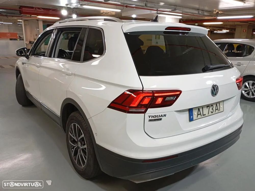 VW Tiguan Allspace 2.0 TDI Confortline DSG - 2