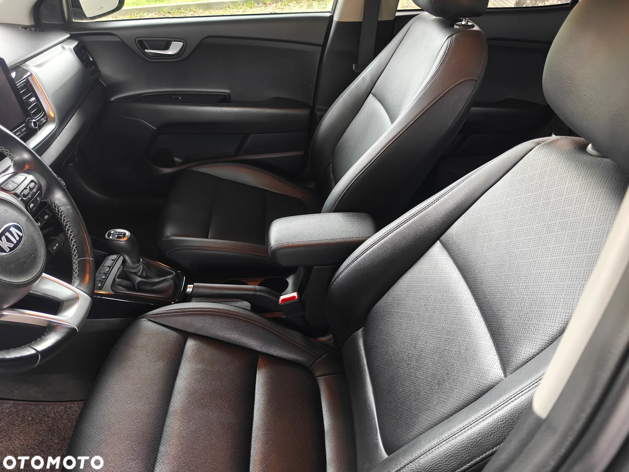 Kia Stonic 1.0 T-GDI L Business Line - 18
