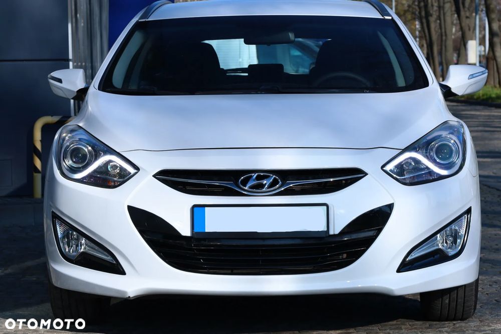 Hyundai i40 Kombi blue 1.6 Family+ - 6