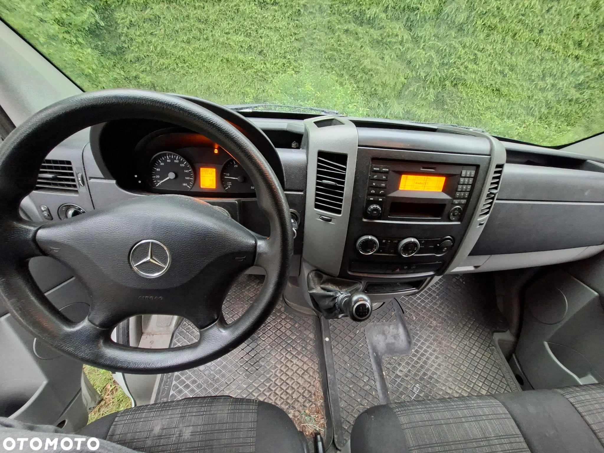 Mercedes-Benz Sprinter - 10