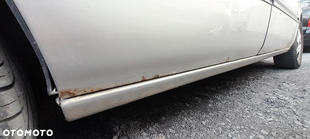 OPEL ZAFIRA A LIFT DRZWI PRAWY TYŁ TYLNE PRAWE KOMPLETNE Z147 nr. ZAF1 - 2