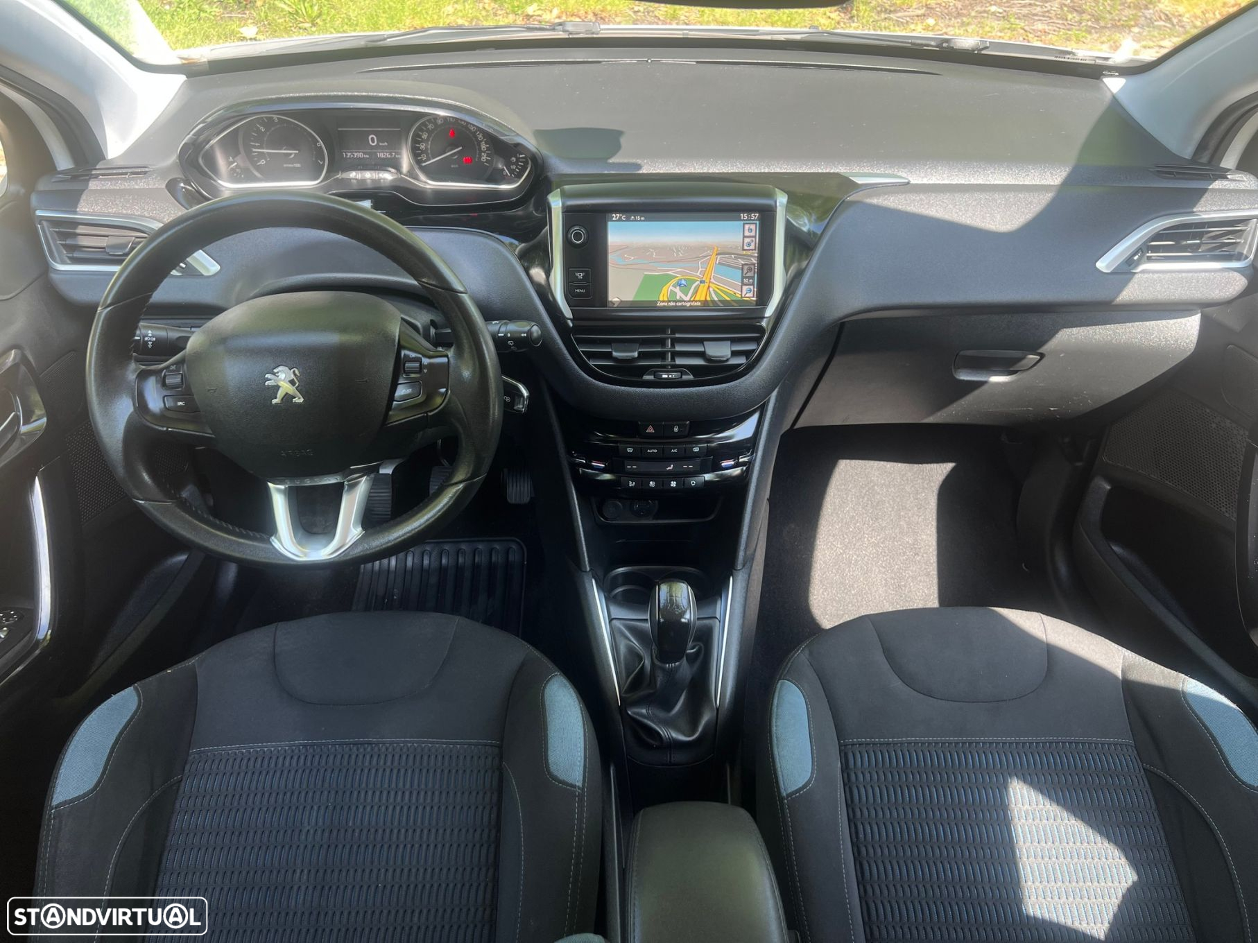 Peugeot 208 1.2 PureTech Allure - 18