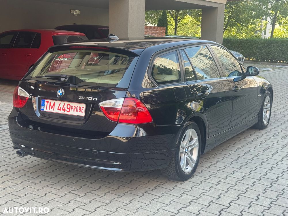 BMW Seria 3 320d DPF Touring Aut. - 19