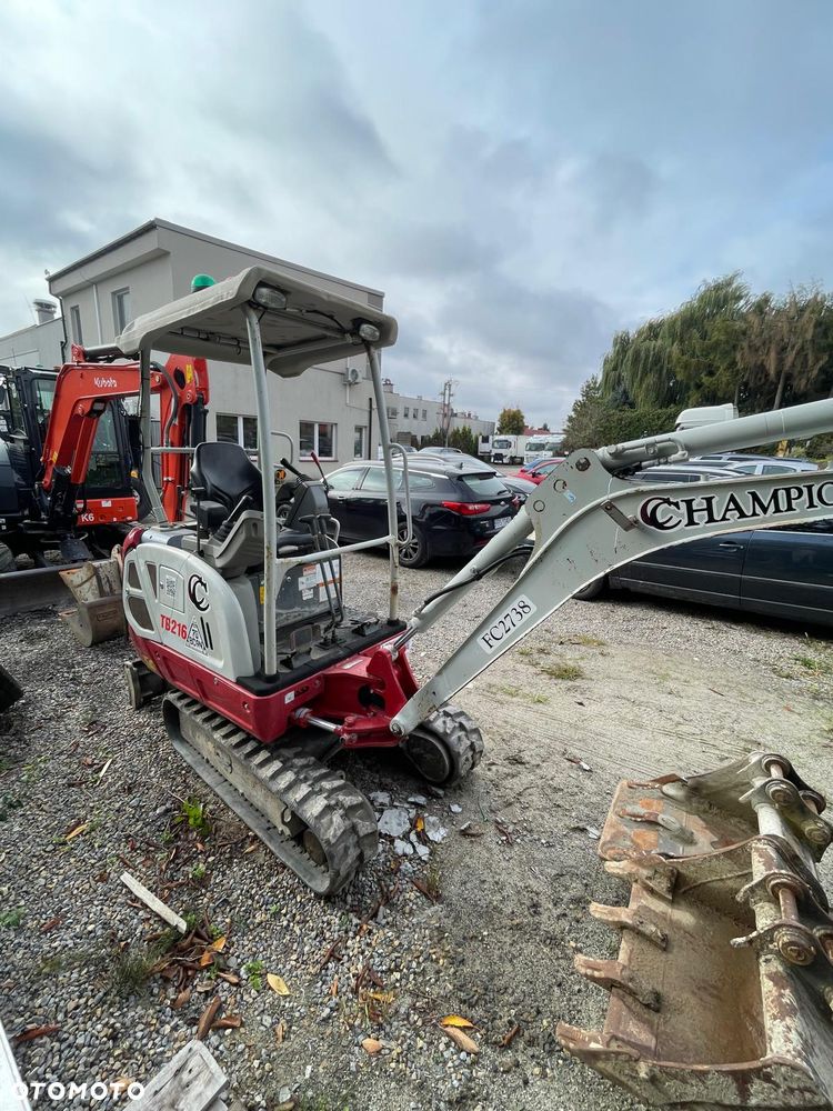 Takeuchi TB216 - 1