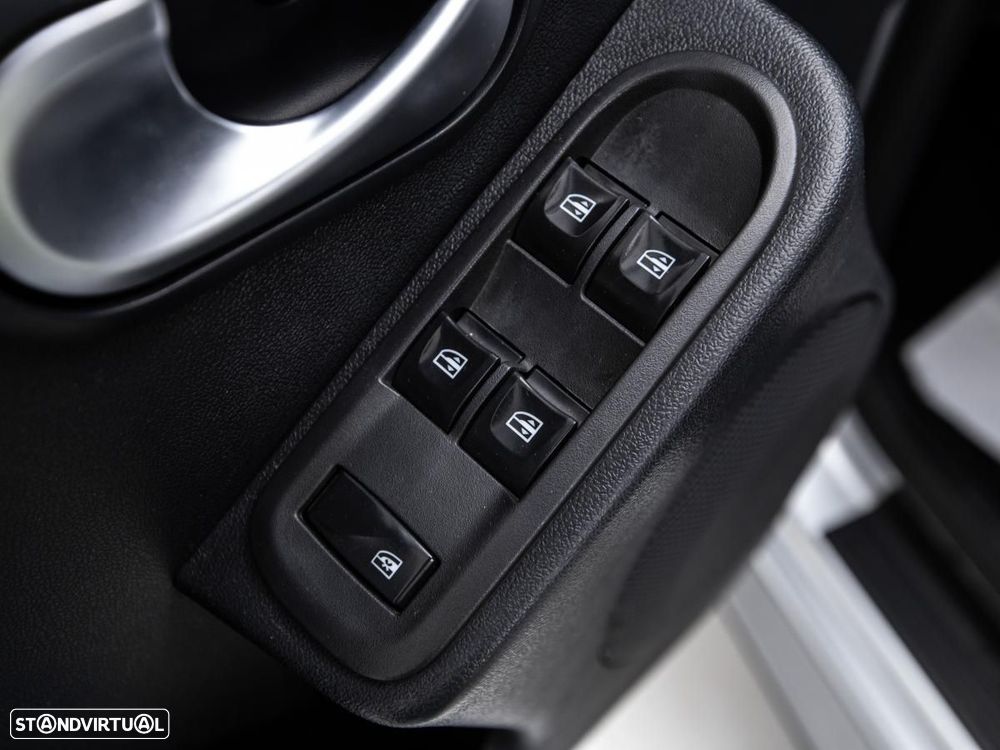 Dacia Duster — fotografia 12