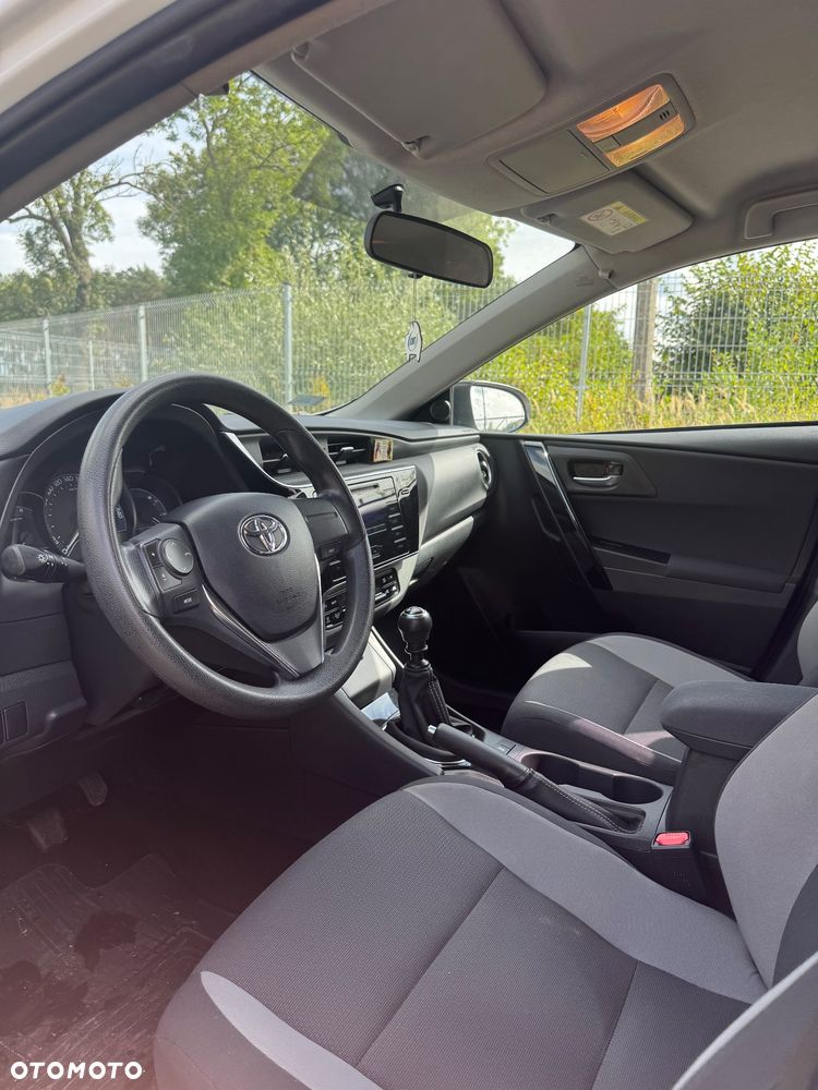 Toyota Auris 1.33 VVT-i Comfort - 10
