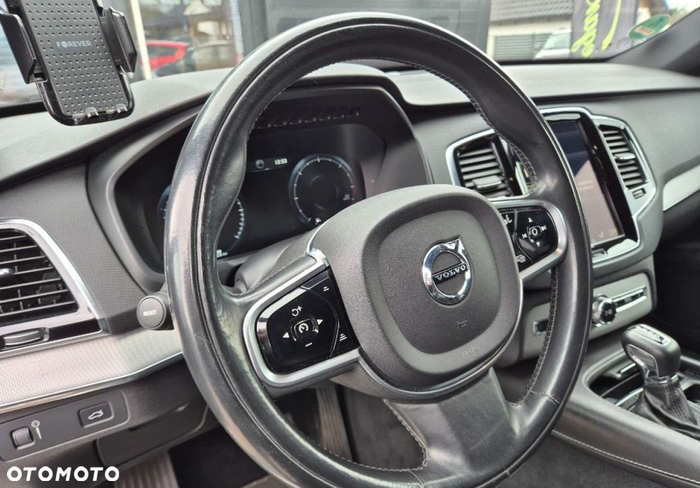 Volvo XC 90 - 18