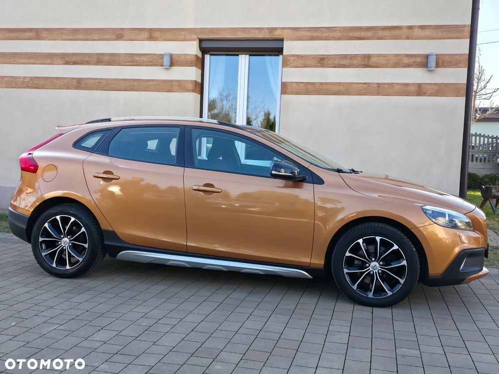 Volvo V40 Cross Country D3 Momentum - 3