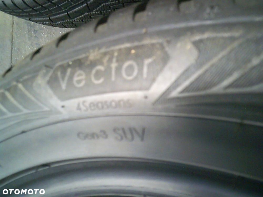 GOODYEAR Vector 4Seasons GEN 3 SUV 225/50R19 6,8mm 2024 - 4