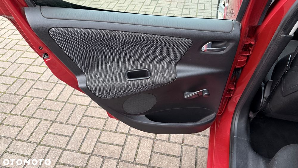 Peugeot 207 1.6 HDi - 15