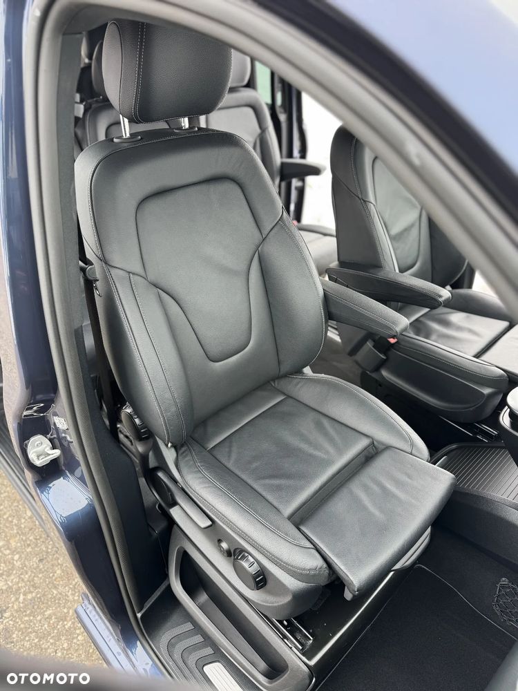 Mercedes-Benz Klasa V 300 d extralang 4Matic 9G-TRONIC Avantgarde Edition Edition 2023 - 24