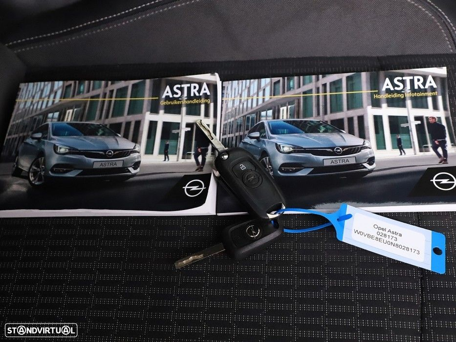 Opel Astra Sports Tourer - 22