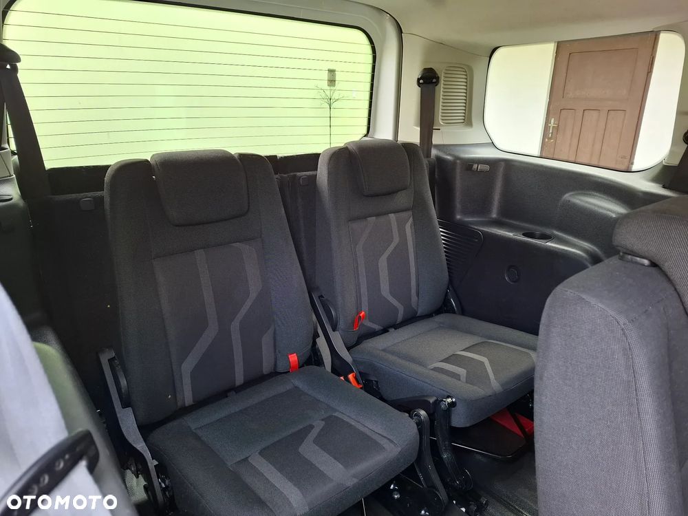 Ford Tourneo Connect - 16