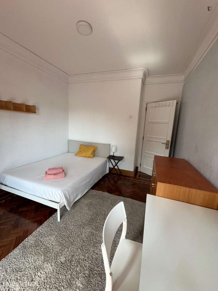 Quarto - localizado em Carcavelos Lisbon - Grande imagem: 3/16