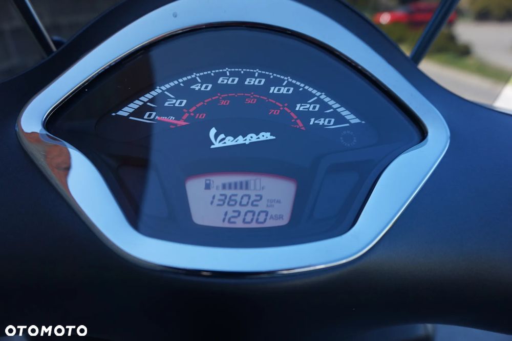 Piaggio Vespa - 17