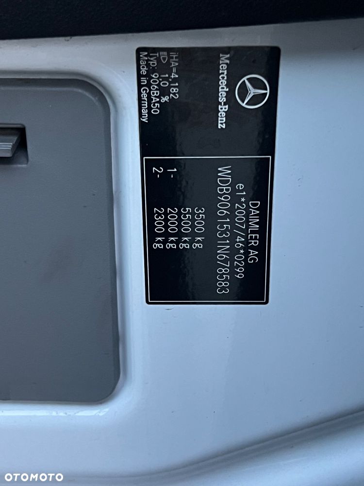 Mercedes-Benz Sprinter 419 - 18