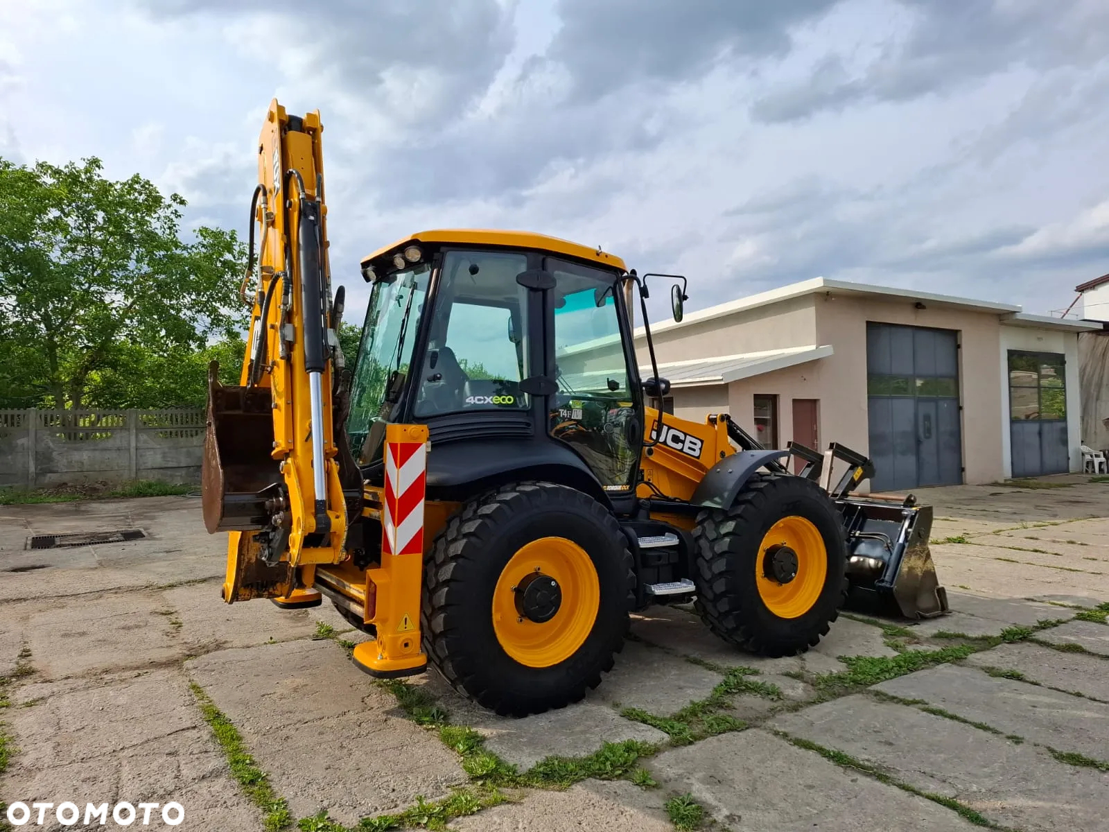 JCB 4CX - 6