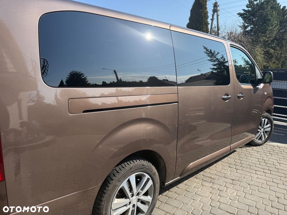 Peugeot Traveller 2.0 BlueHDi Long Business Vip - 29