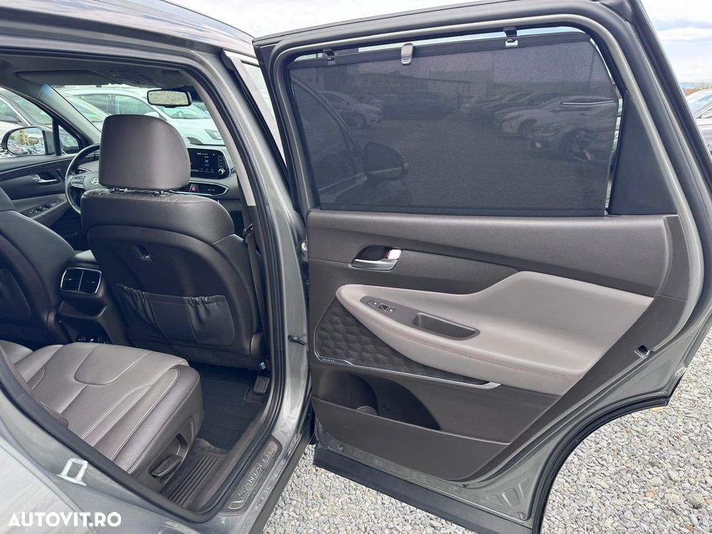 Hyundai Santa Fe 2.2 CRDi 4WD 8AT Luxury - 16