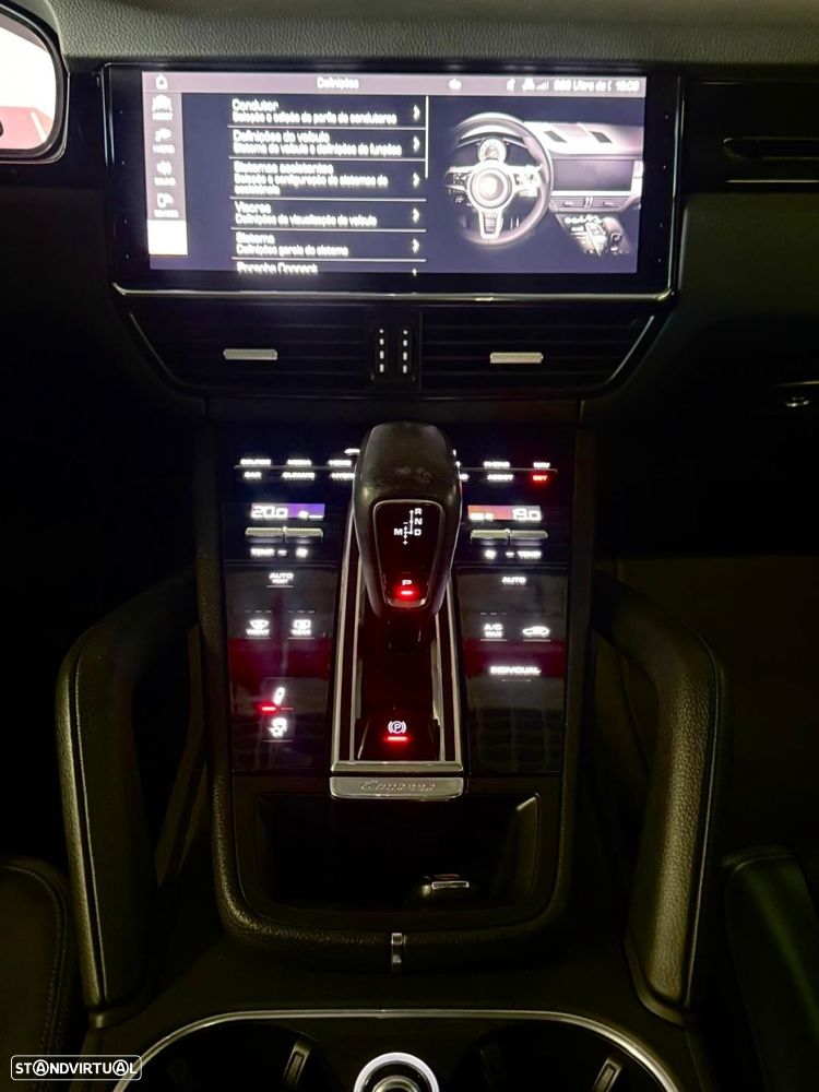 Porsche Cayenne Coupé E-Hybrid - 34