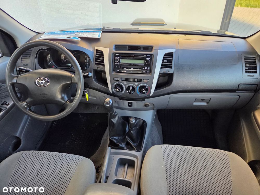 Toyota Hilux - 9