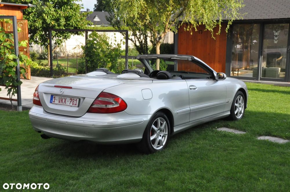 Mercedes-Benz CLK - 10