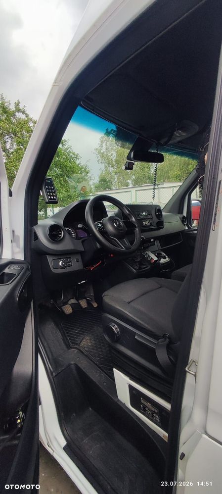 Mercedes-Benz Sprinter - 6