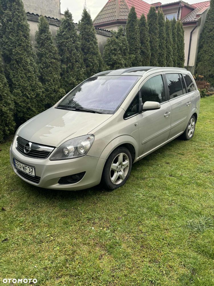 Opel Zafira 1.8 Design Edition - 1
