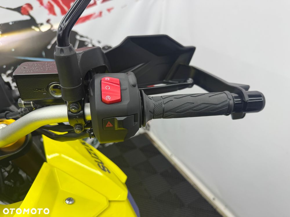 Suzuki DL - 25