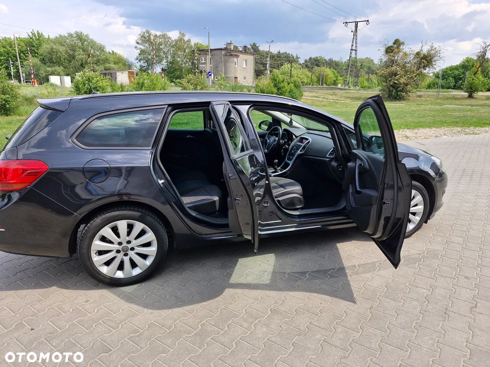 Opel Astra 1.4 T Sport EU6 - 13