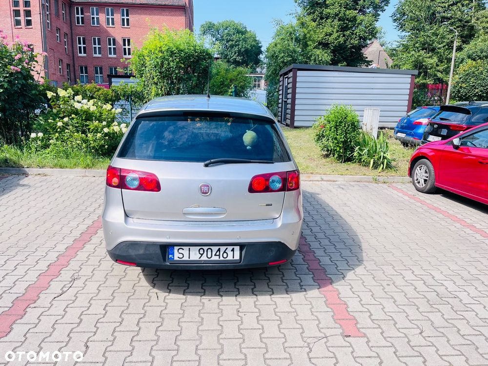 Fiat Croma 1.9 JTD Dynamic - 2