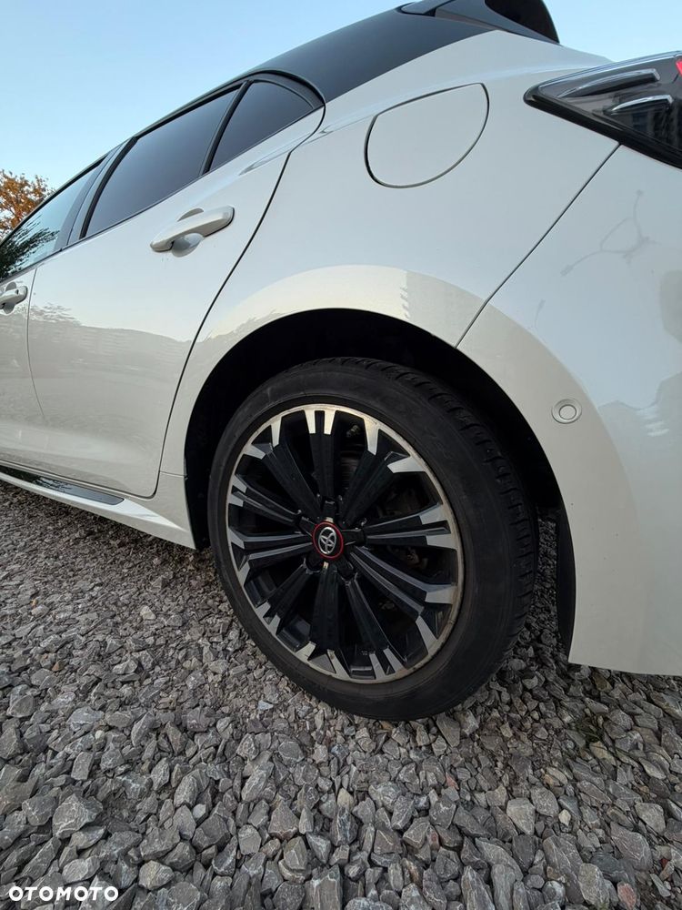 Toyota Corolla 2.0 Hybrid GR Sport - 19