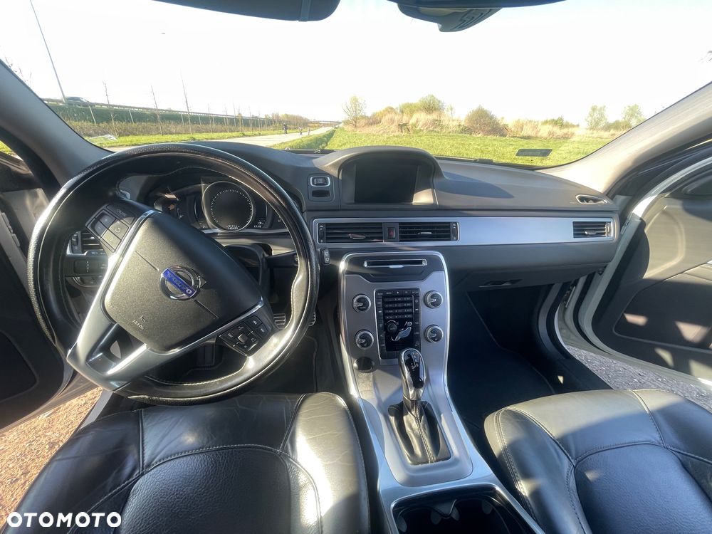Volvo XC 70 D4 AWD Dynamic Momentum EU6 - 15