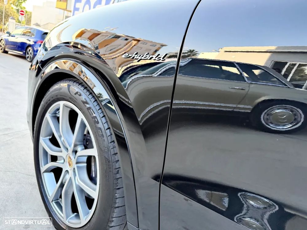 Porsche Cayenne Coupé E-Hybrid - 54