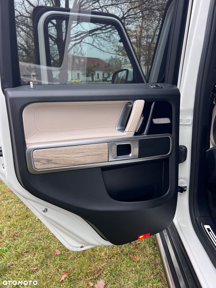 Mercedes-Benz Klasa G 400 d - 14