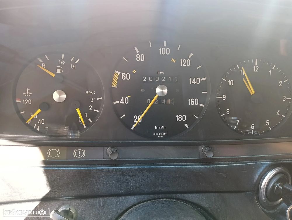 Mercedes-Benz 300 - 14