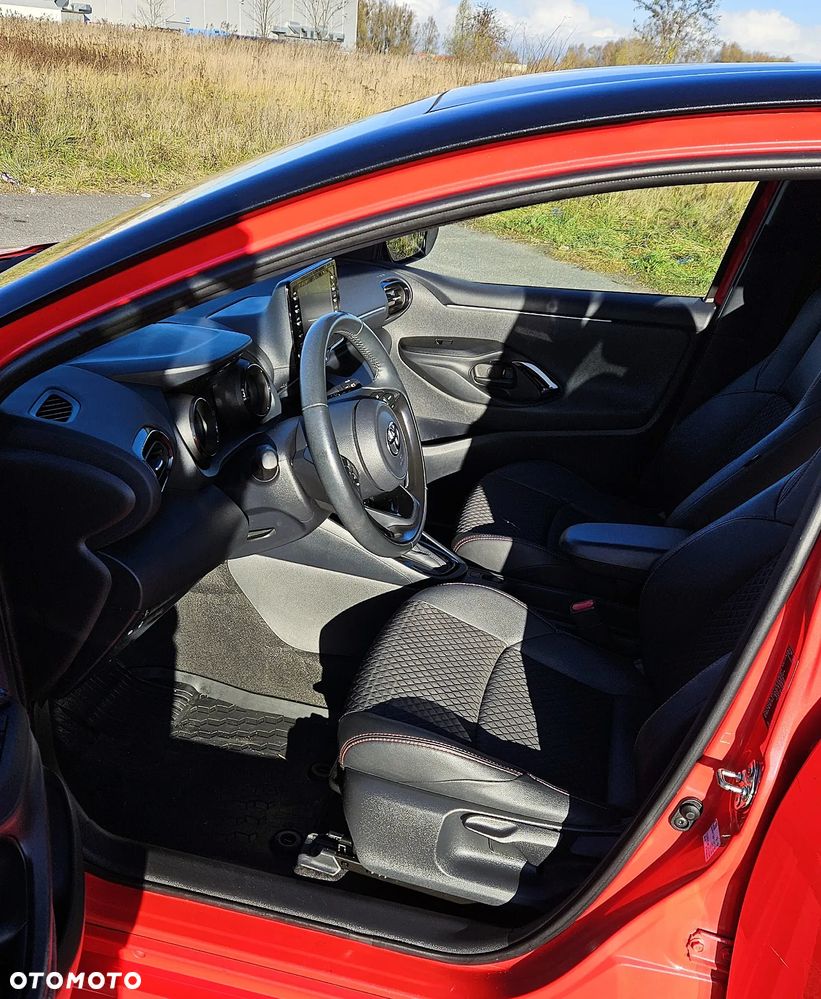 Toyota Yaris Hybrid 1.5 Premiere Edition - 17