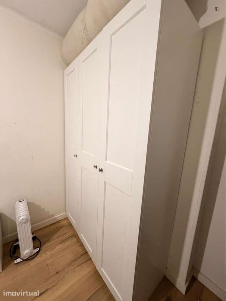 Quarto - localizado em Campanhã Porto - Grande imagem: 5/6