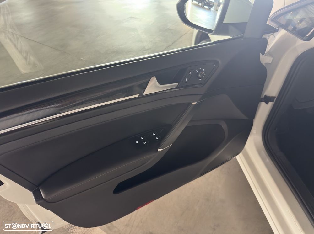 VW Golf Variant 1.6 TDi Highline - 15